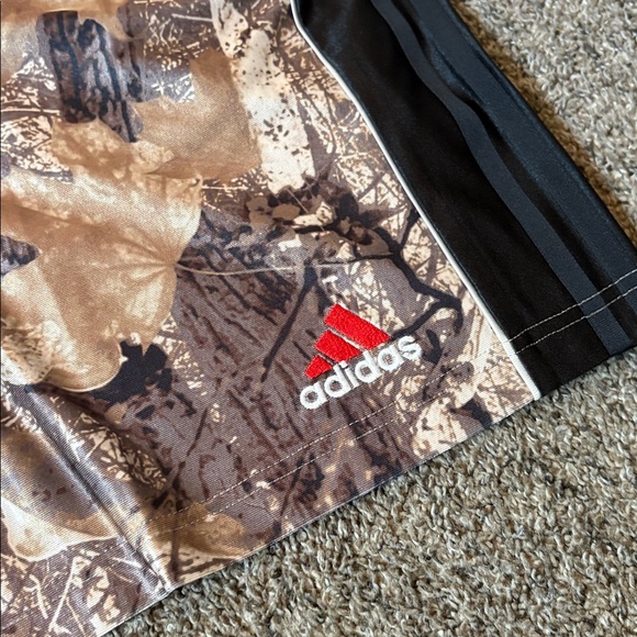 Adidas Originals Camo Shorts - Picture 2 of 5